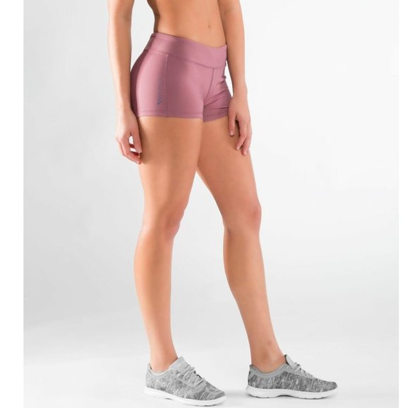 🔻NWOT Virus Stay Cool Data Training Short - Picture 3 of 9